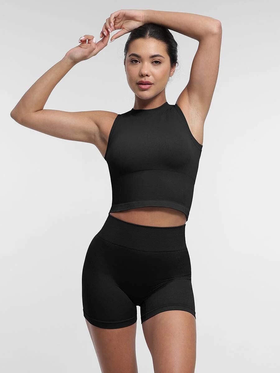 Supportive Seamless Sports Top with Built-in Bra & Removable Cups - Black