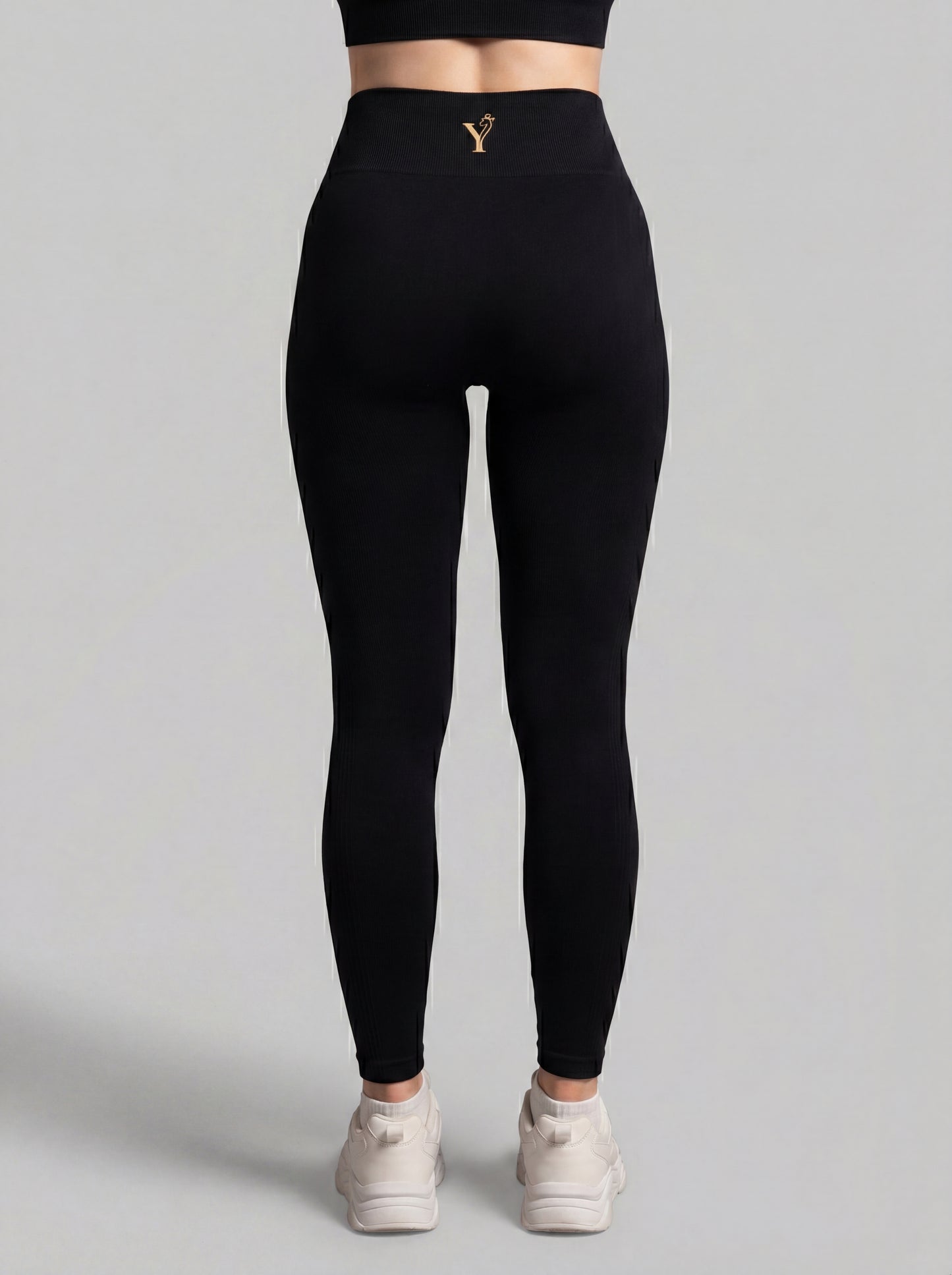 YAA Aura Legging - Black