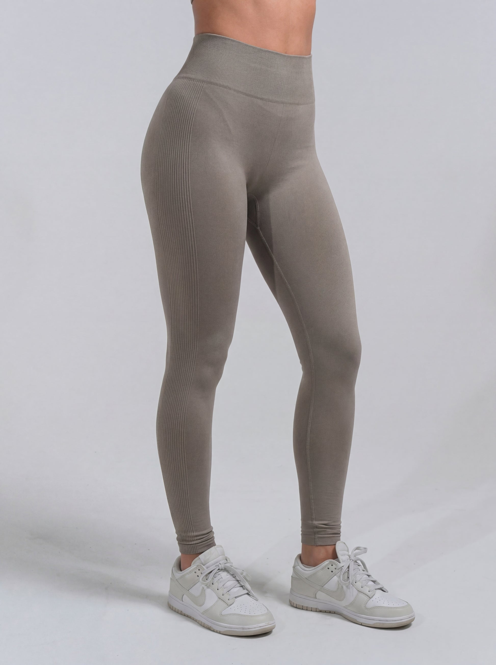 YAA Aura Legging - Grey