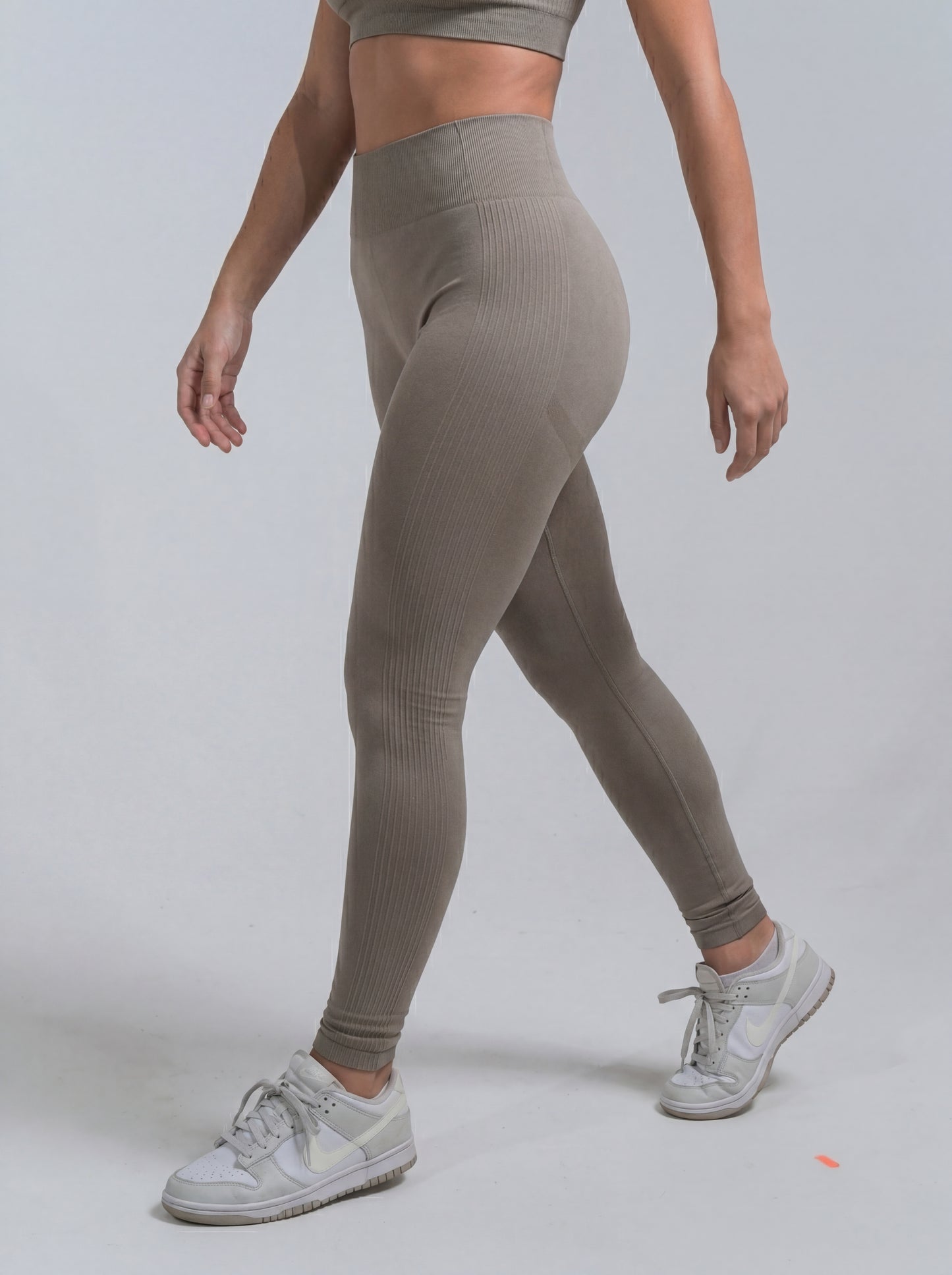 YAA Aura Legging - Grey