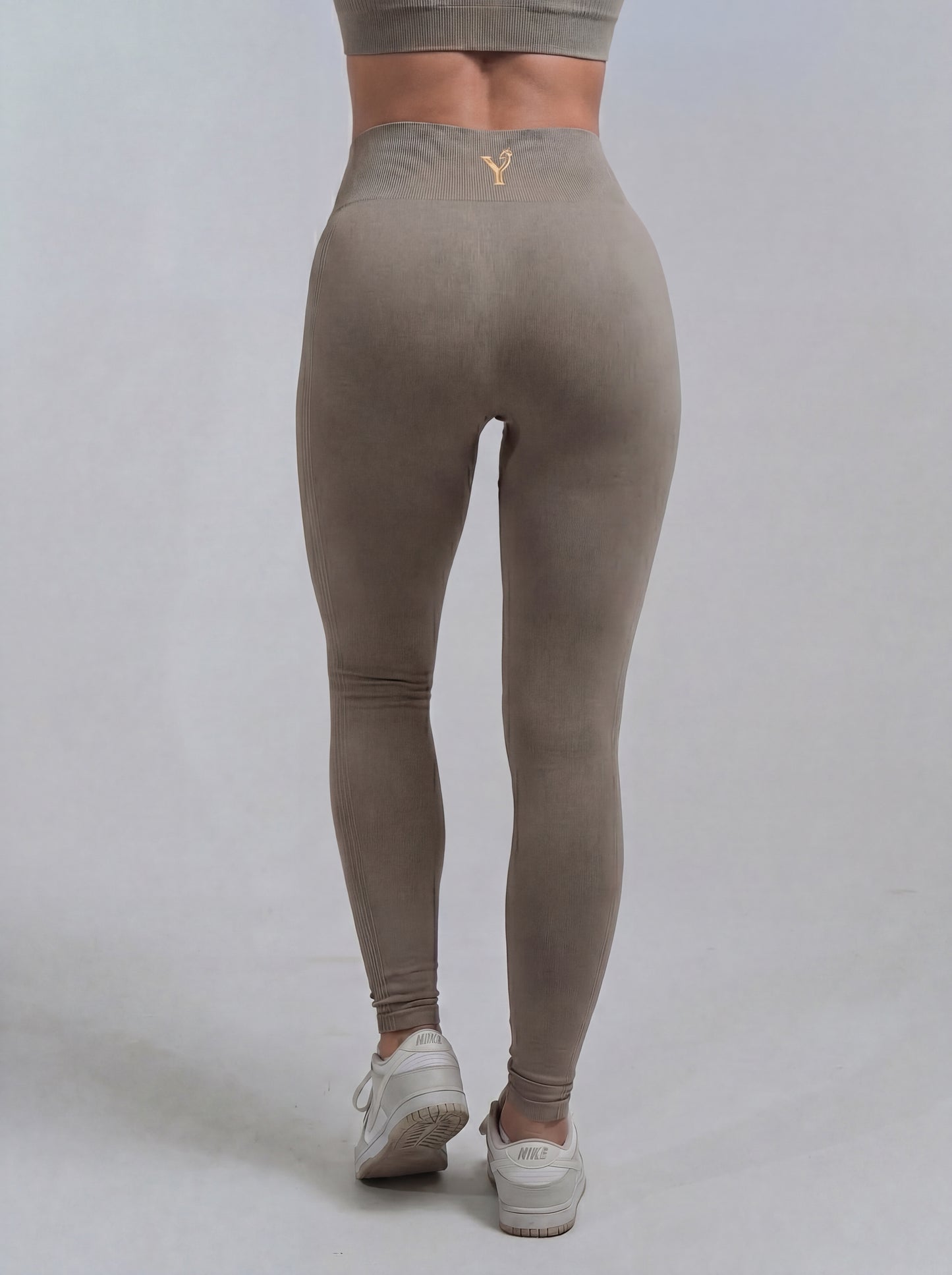 YAA Aura Legging - Grey