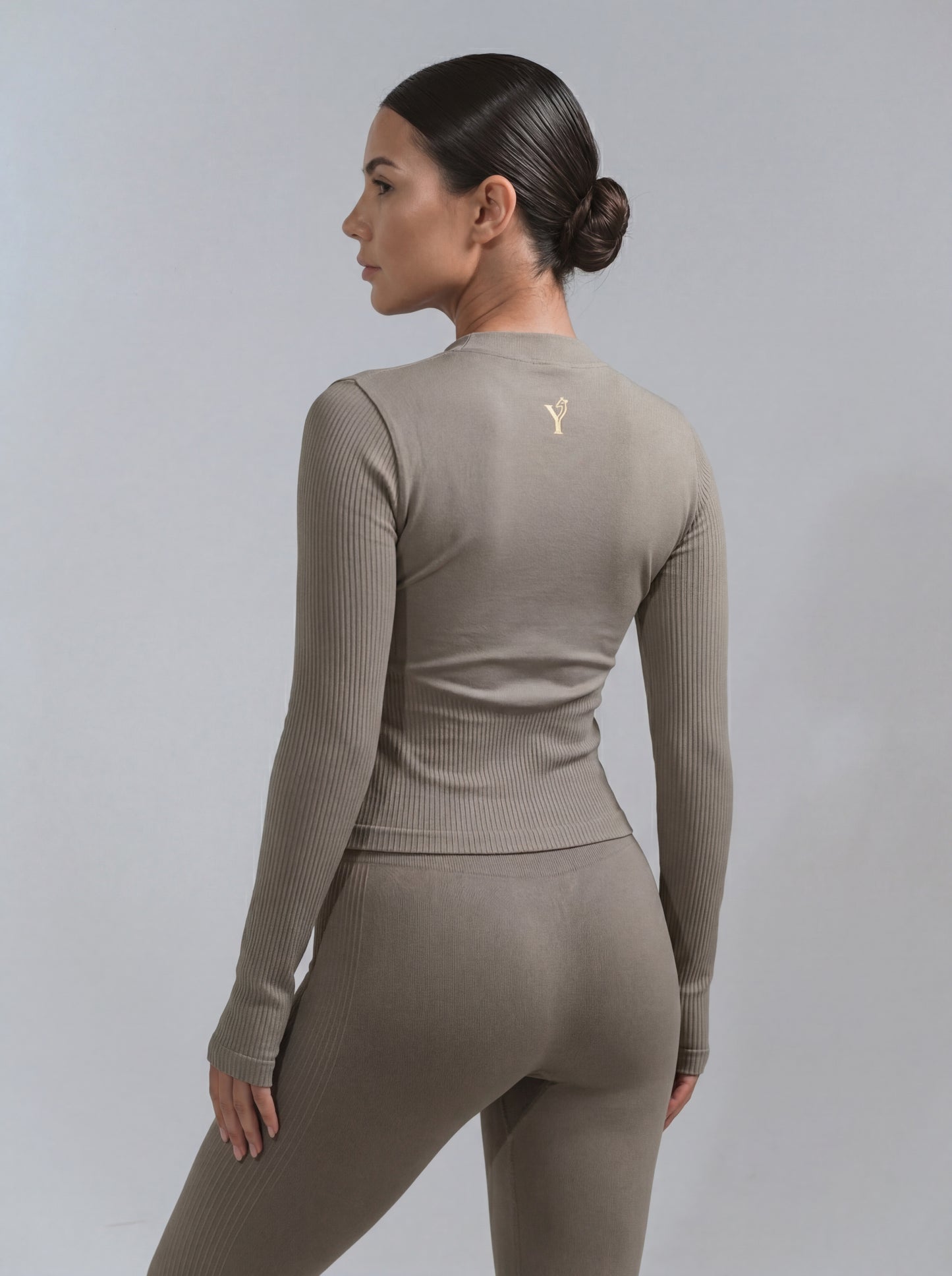 YAA Aura Zip Top - Sandstone Grey