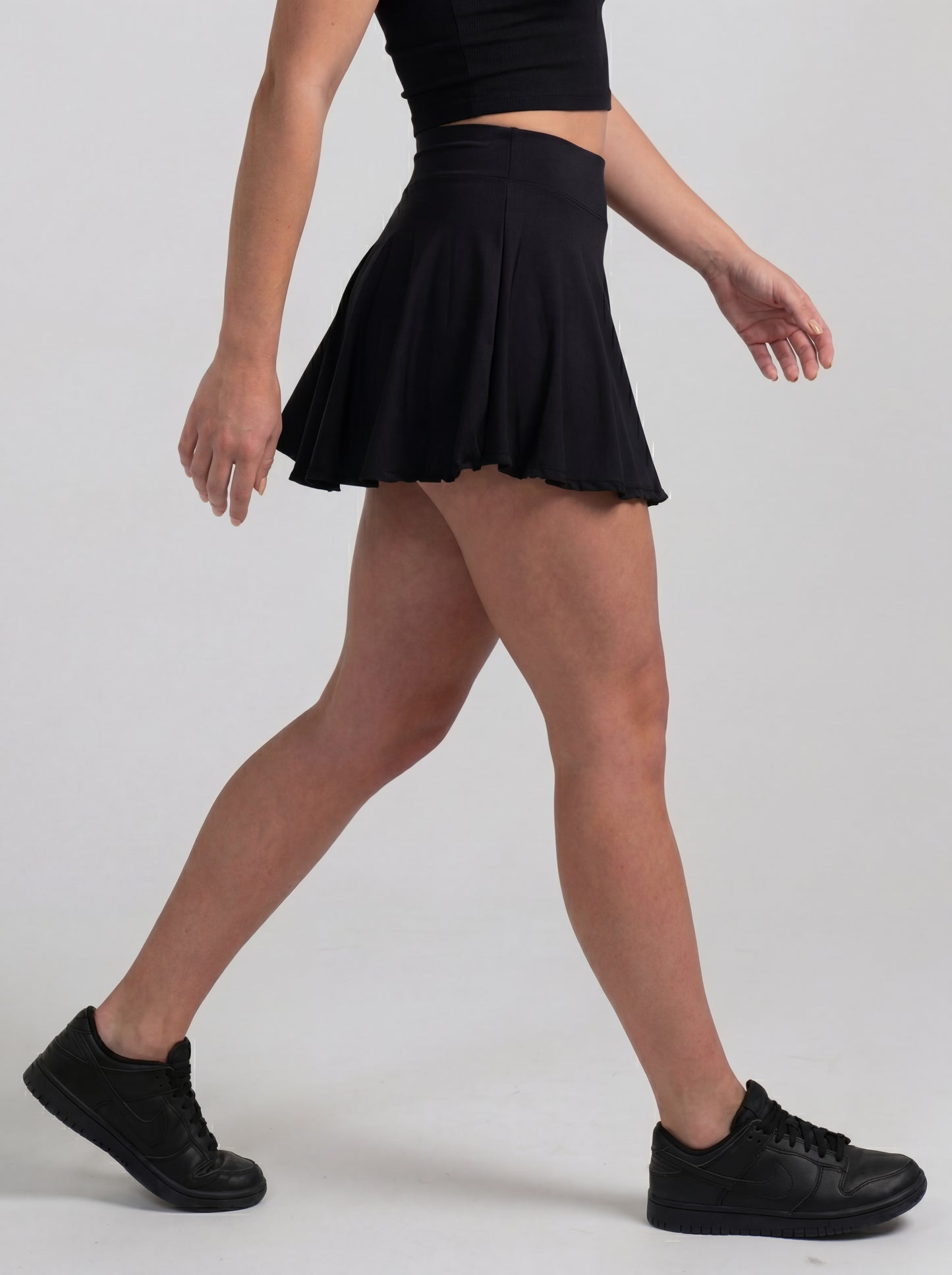 YAA Silhouette Skirt - Black