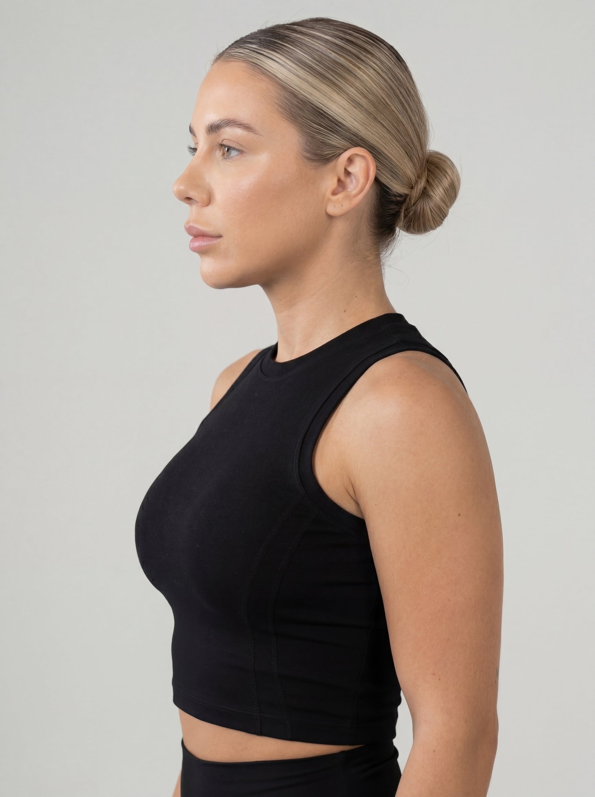 YAA Silhouette Top - Black