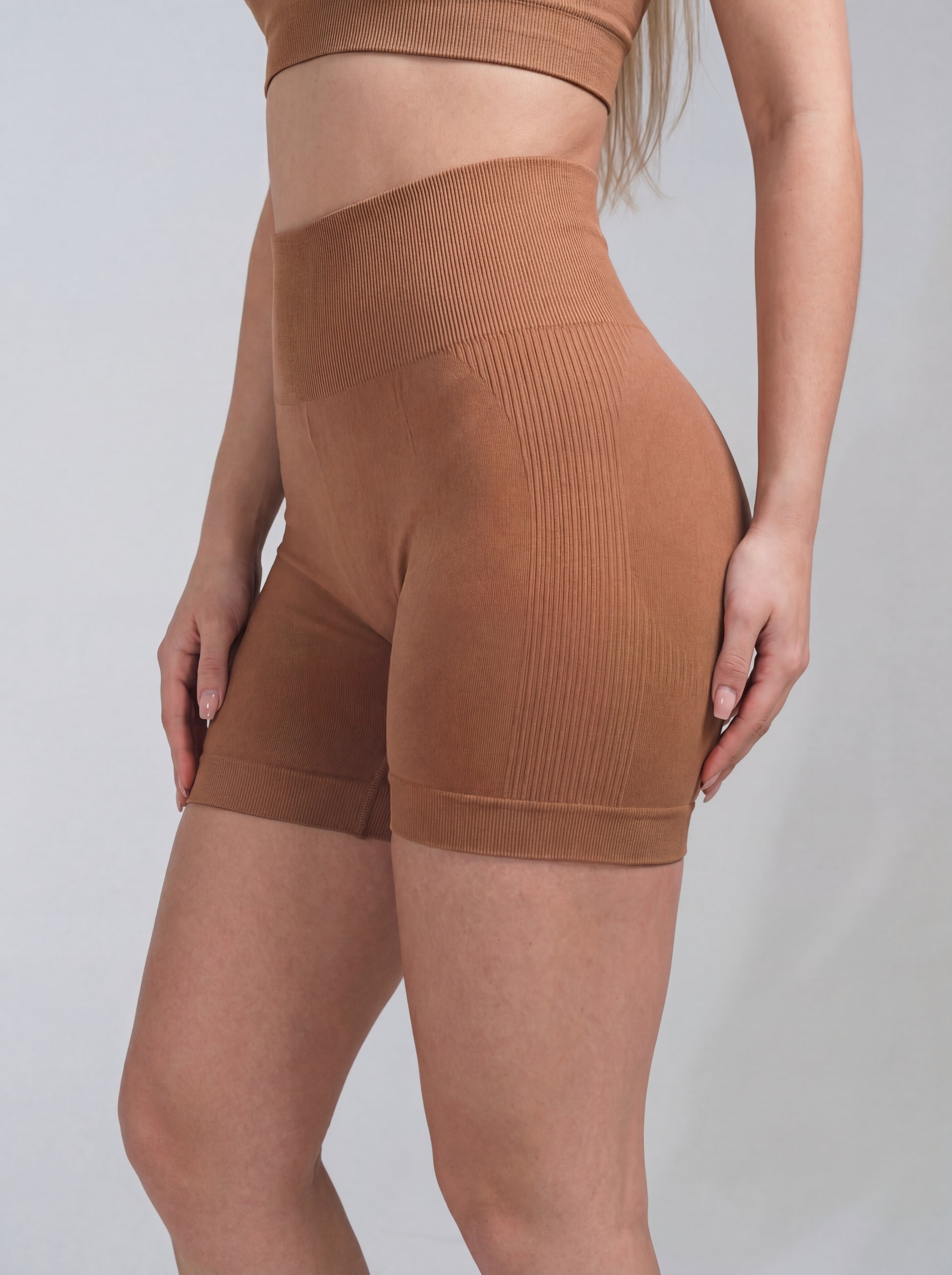 YAA Sol Sculpt Set - Camel Brown